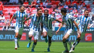 Jugadores del Pachuca celebrando un gol vs Toluca