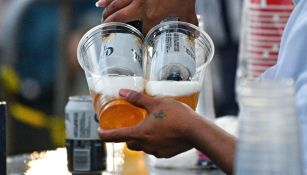 Vasos de cerveza en el Estadio Azteca