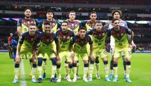 Jugadores del América previo a disputar partido en la Liga MX