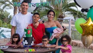 Cristiano Ronaldo y su familia celebrando el cumpleaños de de CR7 Jr