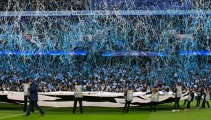Afición del Manchester City en el Etihad Stadium durante juego de la Champions 