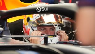 Max Verstappen explota con Red Bull por maniobra de Checo Pérez: '¿Qué cara** fue eso?'