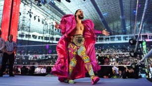 Seth Rollins ofrece trato a CM Punk para 'hacer las paces' en WWE