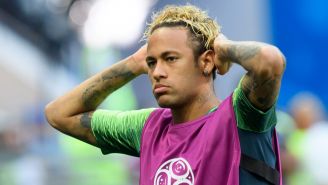 Neymar se lamenta en un entrenamiento con Brasil
