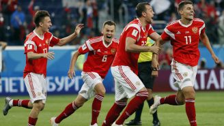 Rusia celebra su triunfo frente a la Selección de Egipto