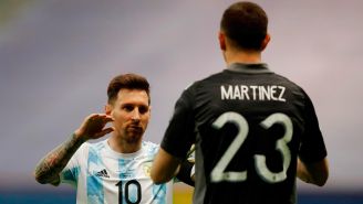 Messi felicita a Martínez