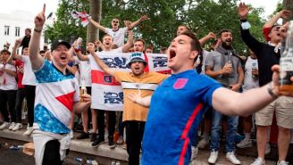 Aficionados ingleses previo a la Final de la Eurocopa