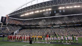 Ceremonia previo al Seattle vs Pumas