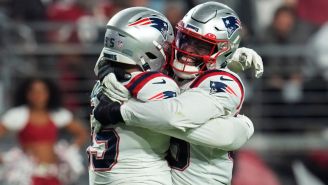 Jugadores de los Patriots celebran una captura