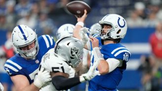 Minshew mantiene a los Colts aspirando a los Playoffs tras la victoria ante Raiders