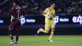 Mazatlán y León empatan a dos goles en noche de terror de Rodolfo Cota