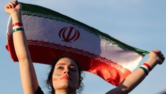 Prohíben en Irán la entrada de mujeres al estadio Estadio Yadegar Imam