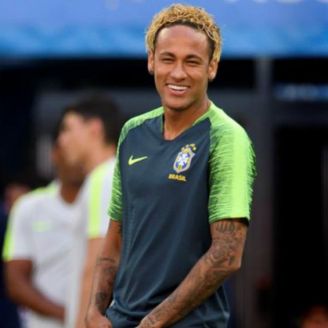 Neymar durante un entrenamiento de Brasil