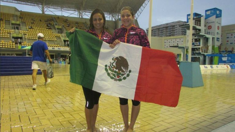 Las clavadistas lucen bandera mexicana tras conseguir boleto a Olímpicos