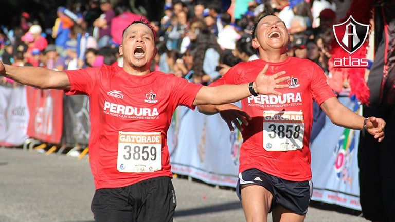 Runners estallan de emoción durante una edición de la carrera