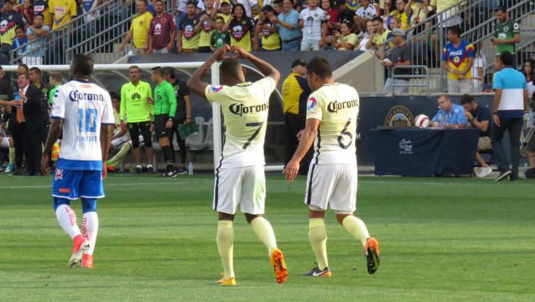 William Da Silva festeja su gol contra el Puebla 