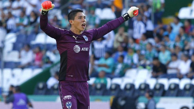 Hugo González celebra uno de los goles de Rayados