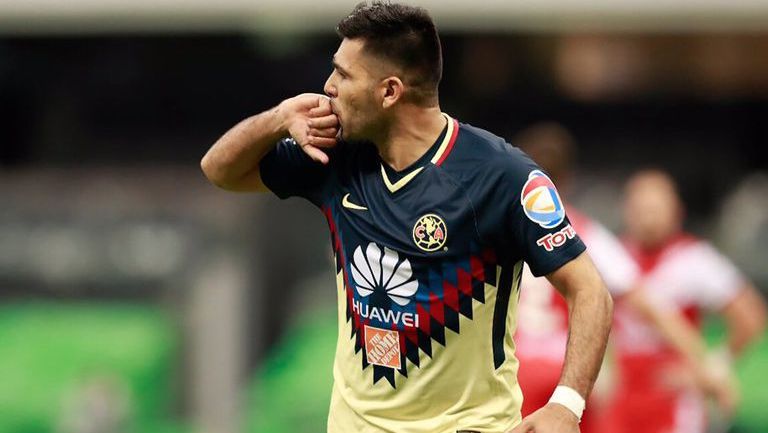 Romero celebra uno de sus goles frente a Veracruz