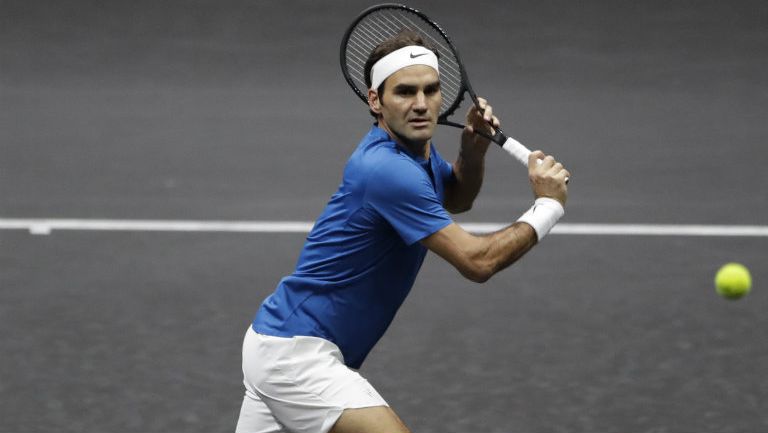 Roger Federer en un partido de tenis de Laver Cup en Praga