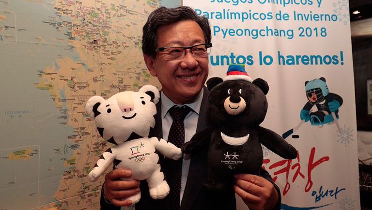 Beeho Chun, embajador de de la República de Corea