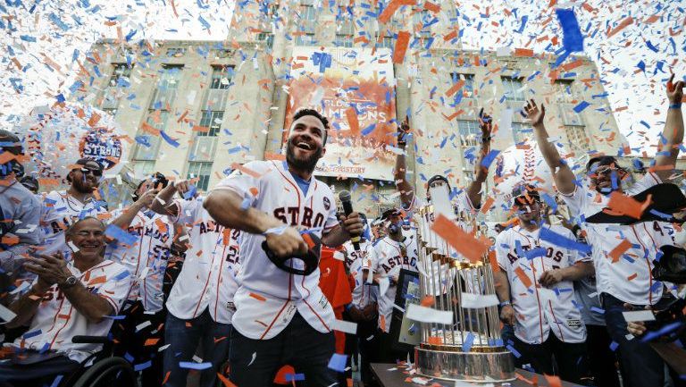 Astros festeja título de la Serie Mundial redeados de sus fans