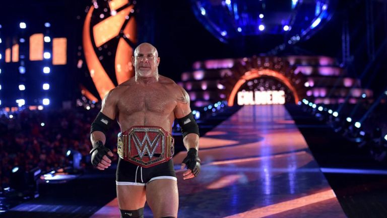 Goldberg hace su entrada en WrestleMania 33