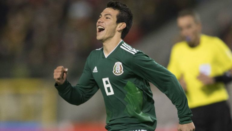 Hirving Lozano festeja un gol con la Selección Mexicana