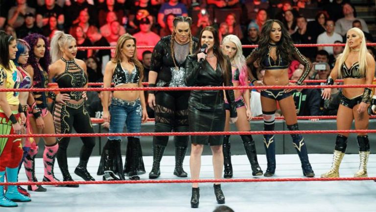 Stephanie McMahon en RAW