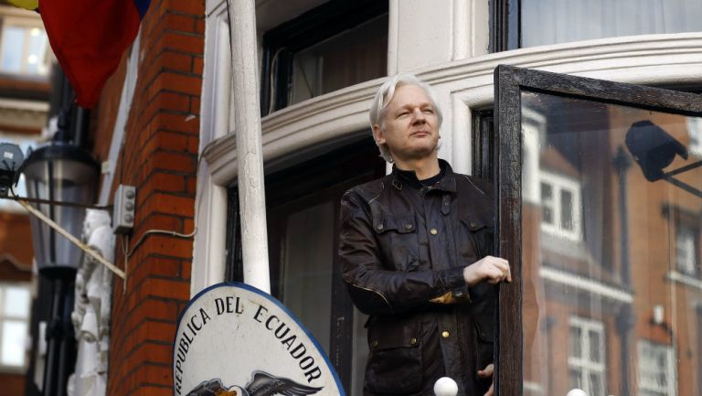 Assange en la Embajada de Ecuador en Londres 