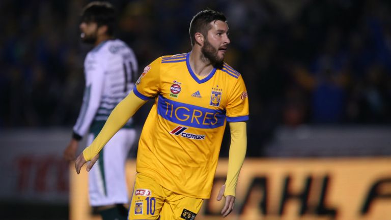 Gignac celebra su gol frente a Santos en el Clausura 2018