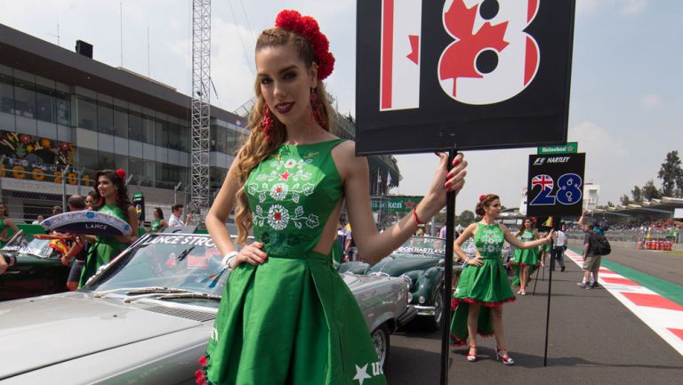 Las 'grid girls' engalanaron el Autódromo Hermanos Rodríguez el año pasado
