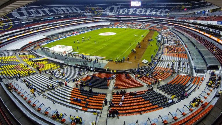 Estadio Azteca en el partido contra Lobos BUAP