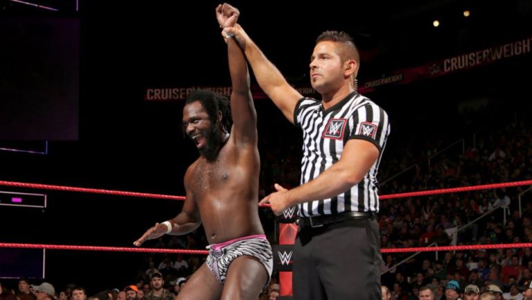 Rich Swann gana lucha en la División Crucero de WWE
