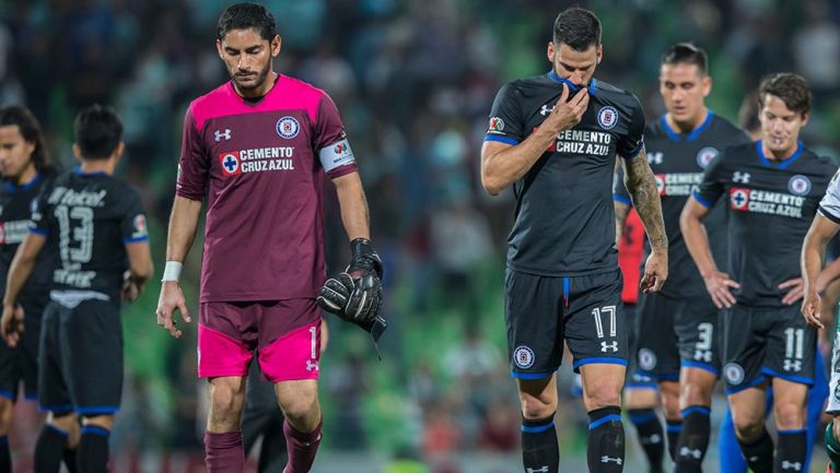 Jugadores de Cruz Azul se lamentan tras derrota contra Santos