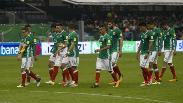 Seleccionados tras un juego en el Azteca contra Panamá