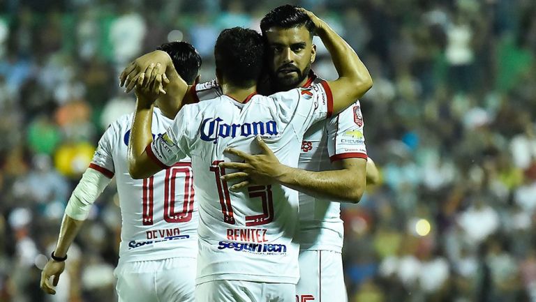 Jugadores del Toluca festejan un gol