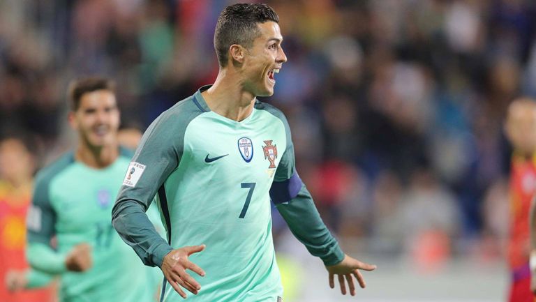 Cristiano Ronaldo celebra una anotación con Portugal