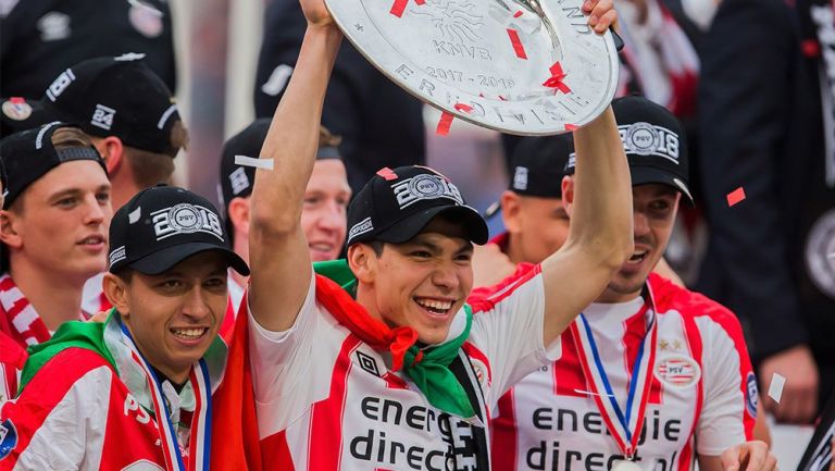 Lozano levanta el título de la Eredivisie con el PSV