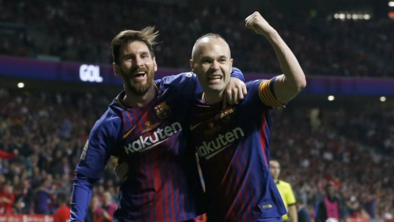Messi e Iniesta festejan un gol del Barça en la Copa del Rey 