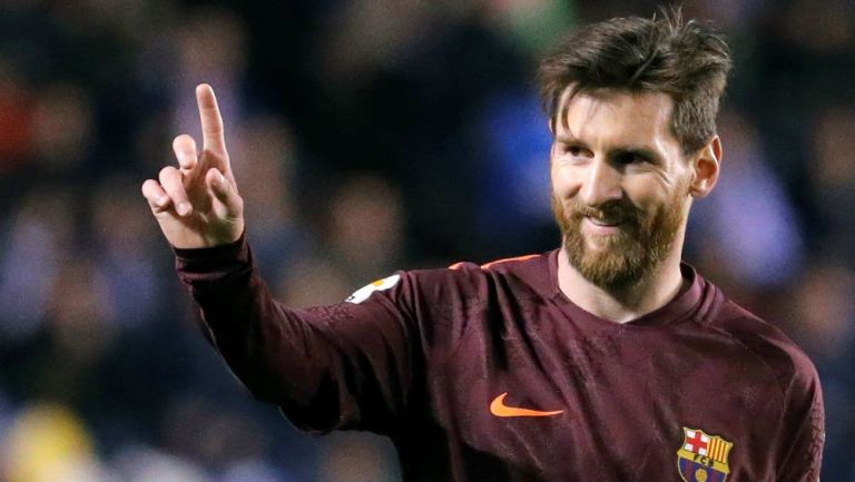 Lionel Messi celebra su gol frente a la Coruña