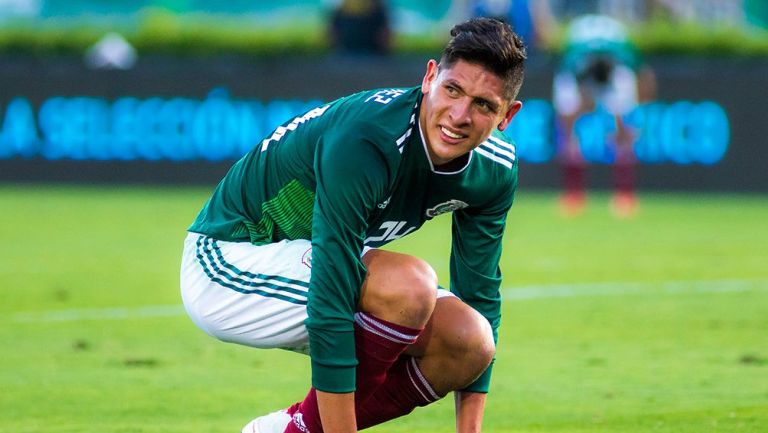 Edson Álvarez en el México vs Gales