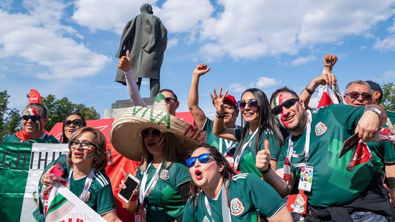 Aficionados mexicanos celebran victoria contra Alemania 