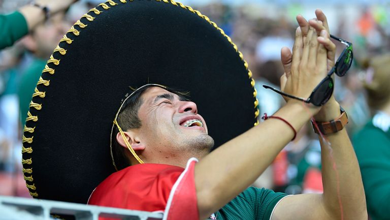 Mexicano se lamenta en juego de Alemania
