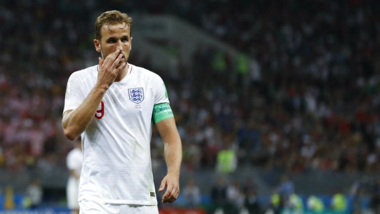 Kane sale cabizbajo luego de perder Inglaterra frente a Croacia 