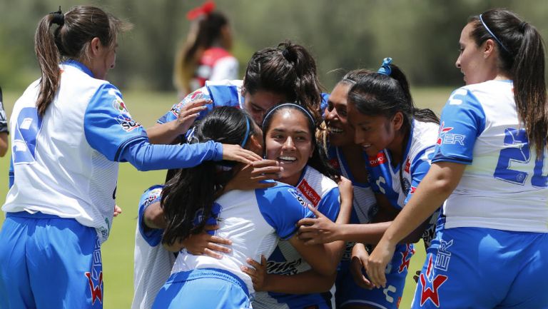 Puebla celebra su primer victoria en la Liga MX Femenil 