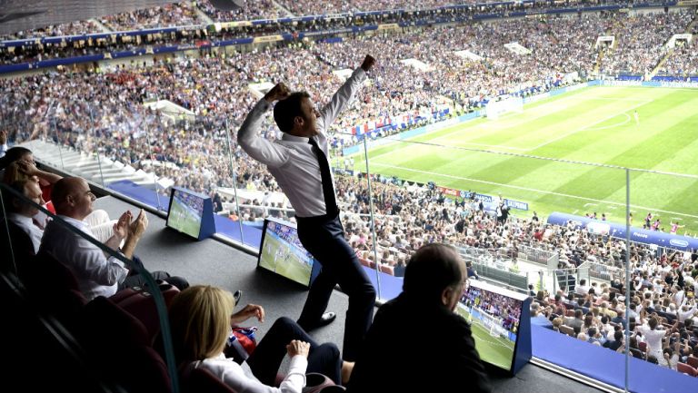 Macron festeja con euforia título de Francia