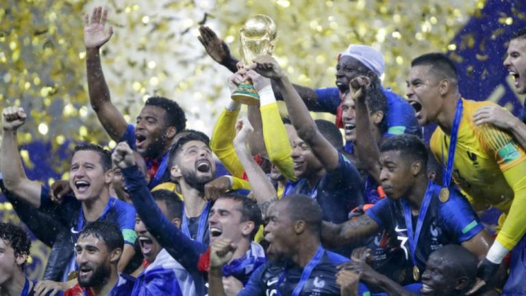 Francia levanta la Copa del Mundo en Rusia