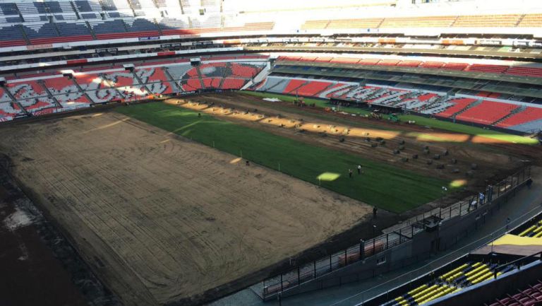 Estadio Azteca recibe el césped híbrido de cara al Apertura 2018 