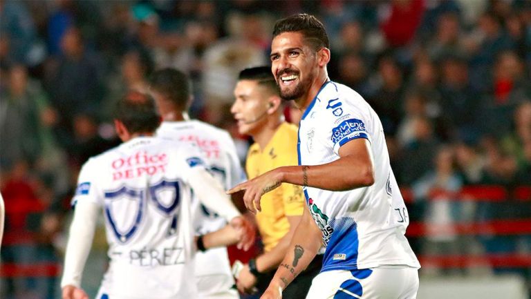 Franco Jara celebra un gol en Copa MX
