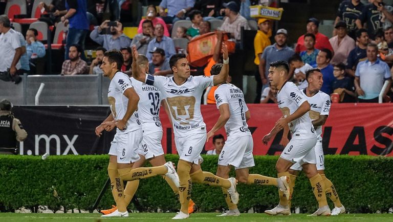 Pumas festeja gol de Pablo Barrera en la Jornada 3 vs Atlas
